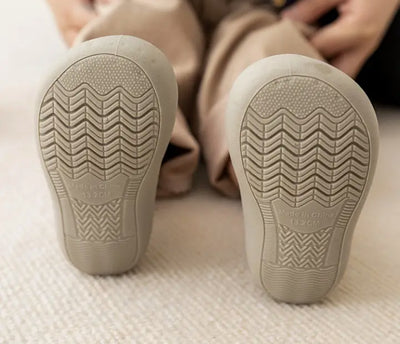 Anti-slip schoentjes, sok sloffen van Baby-Slofje, Cutie bruin