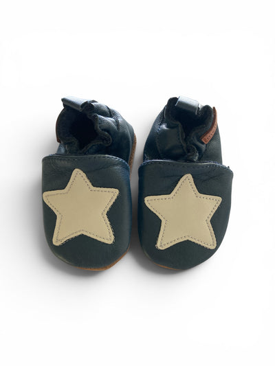 Donkerblauwe leren babyslofjes van Melton met witte ster