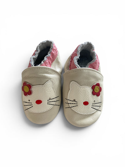 Leren babyslofjes met Kitty