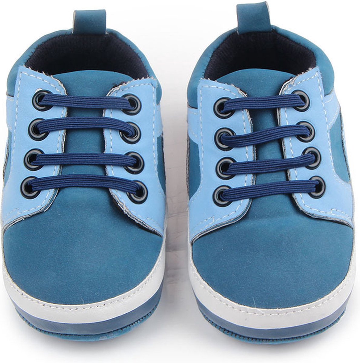 Blauwe enkelschoen van kunstleer