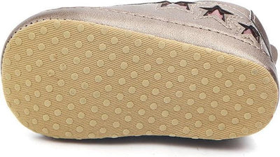 Stoere goudkleurige kunstleer babysneakers met rode sterren