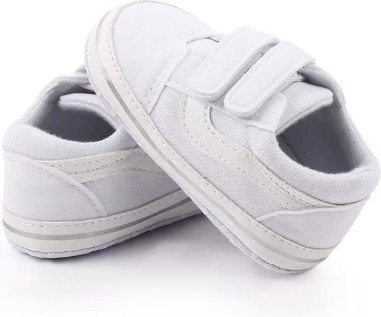 witte babysneakers