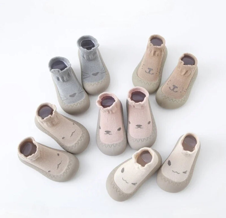 Anti-slip schoentjes , sok sloffen van Baby-Slofje , Cutie licht beige