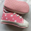 Canvas gympen - babysneakers van Baby-Slofje, roze met sterren