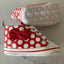 Canvas gympen - babysneakers van Baby-Slofje, rood met stippen en strikje