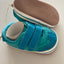 Turquoise babyschoentjes met klittenband van Melton
