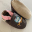 Bruine leren babyslofjes met uil van Koshine maat 24/25