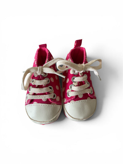 Canvas gympen - babysneakers van Baby-Slofje, roze met stippen