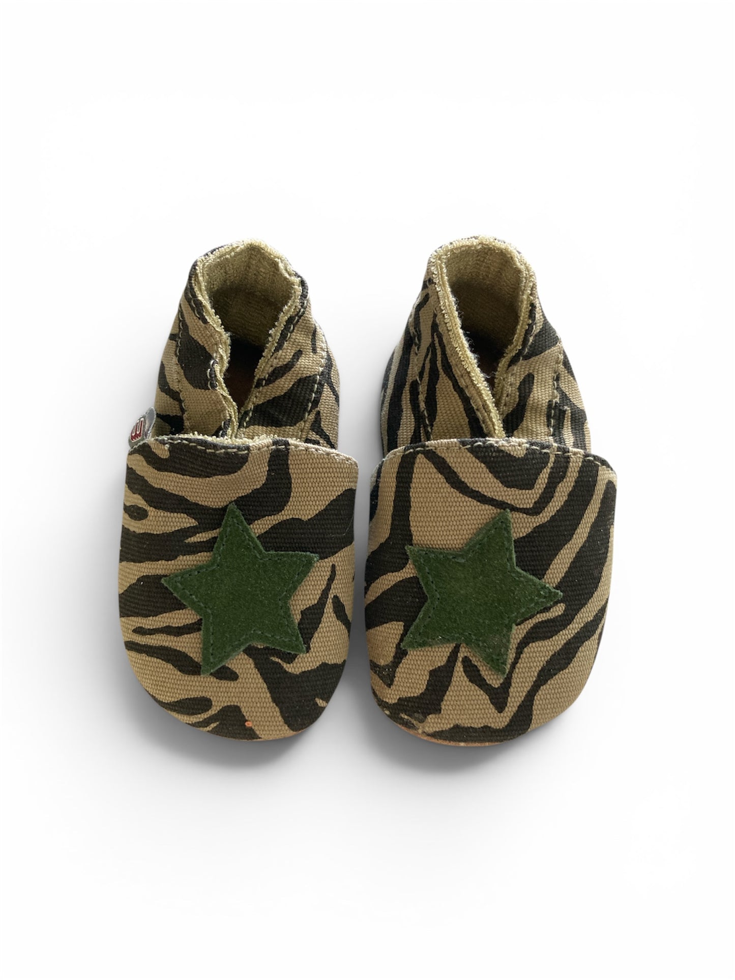 Legergroene camouflage babyslofjes van Melton