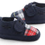 Donkerblauwe babyschoentjes met ruit